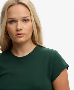 Athletic Essential T-Shirt