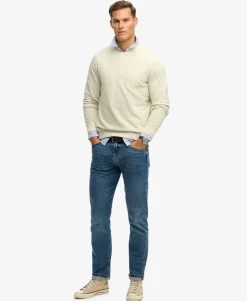 Classic Essential Sweatshirt